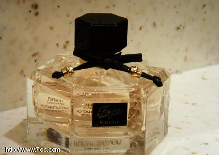 عطر قوتشي الجديد - بالصور احلى عطر قوتشى الجديد 5934 8